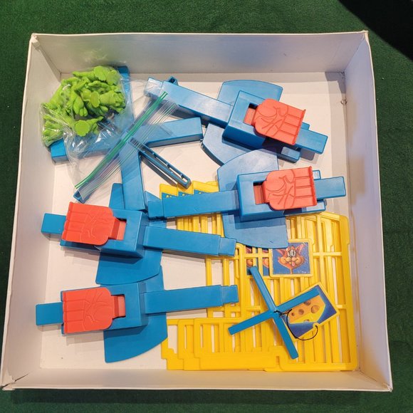 Mouse, Mouse Get Outta My House 1994 - Picture 12 of 17